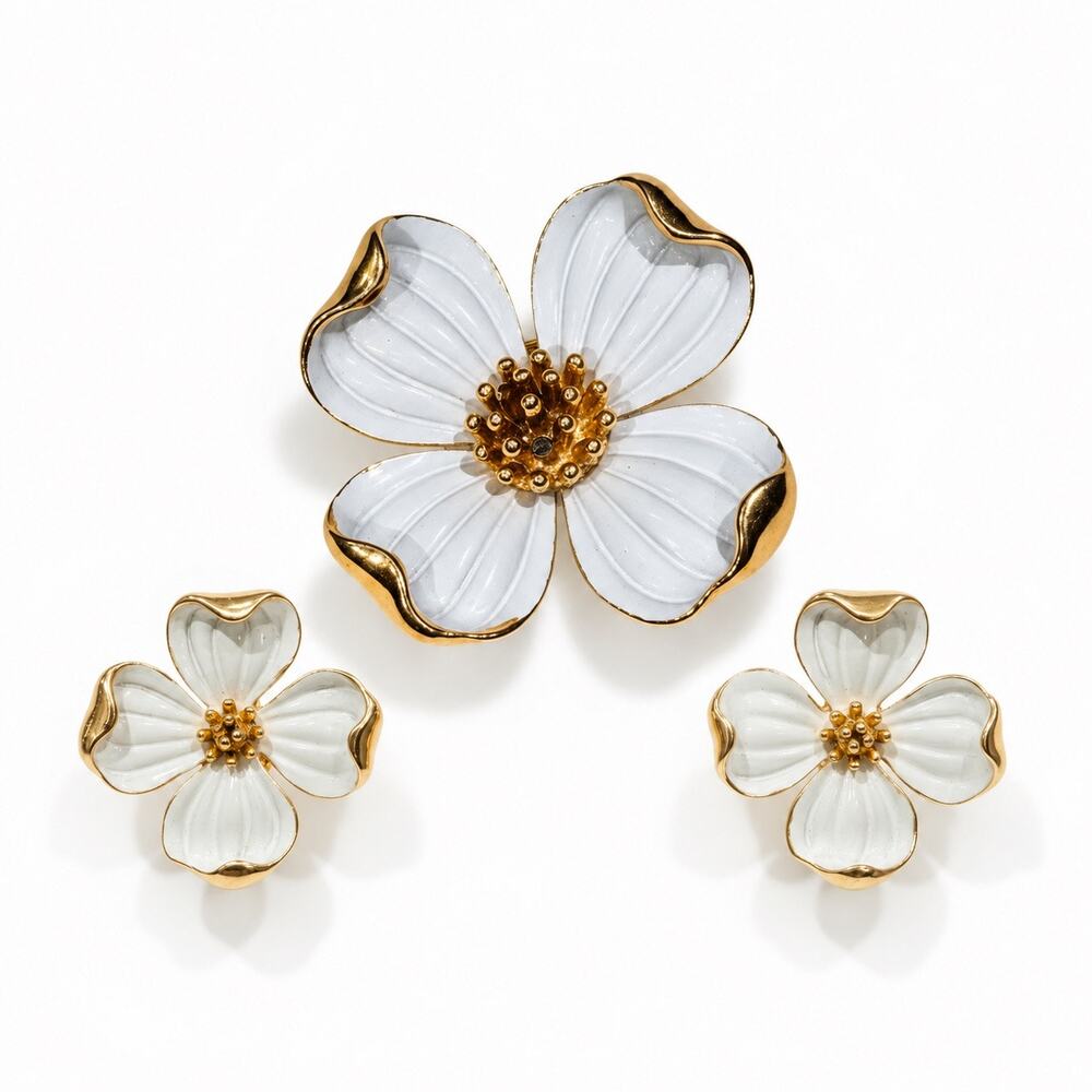 Vintage Crown Trifari Dogwood Brooch & Earring Set White Enamel Gold Tone